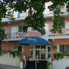 001-hotel